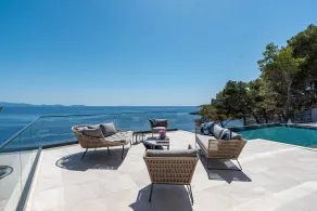 Beachfront Villa Aquamarin with Pool - Image 5