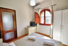 Casa Trifone B: A graceful apartment that is part of a villa surrounded by the greenery, with Free WI-FI. - Image 5