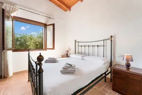 Villa \"Is Sorrisi\" con veranda privata a due km dal mare - Image 4
