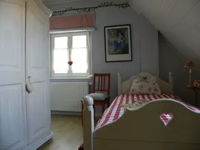 Hus på bindingsværket fra det 18. århundrede i en smuk engelsk have i nærheden af Saverne - Image 5