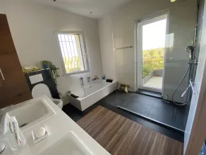 Spacieuse Villa Rénovée Plein sud Sans vis a vis - Image 2