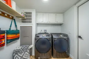 Clean and Bright Home with River Access, Kayaks and Bikes. Close to Mt Bachelor. - Image 2