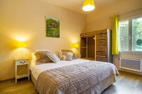Comfortable single-storey chalet with swimming pool, garden, terrace and parking. - Image 4