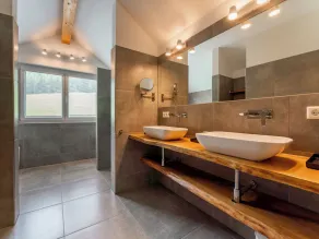 Magnificent Chalet in Hohentauern with Whirlpool & Sauna - Image 2