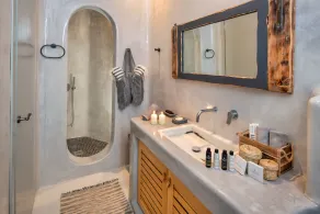Megalochori 1-Bed Villa Sleeps 3 Pool & Parking - Image 3