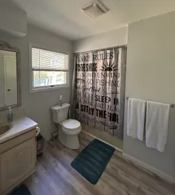 FOUR SEASON LAKE FRONT HOME - FAMILY HOLIDAYS - Image 3