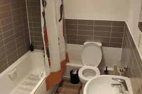 Stunning 2-bed Apartment in London Dagenham - Image 3