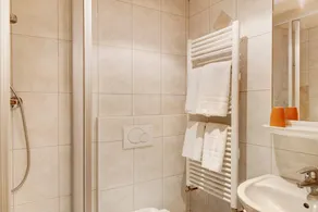 Apartment 'Ferienwohnung Sonnenschein' with Sea View, Shared Terrace and Wi-Fi - Image 4