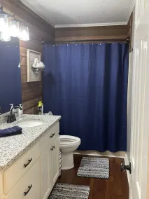 Cabin near boat ramp at Sardis Lake - Image 3