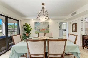 Luxury Siesta Key Beachfront Oasis-STEPS TO WORLD FAMOUS SIESTA KEY SAND - Image 4