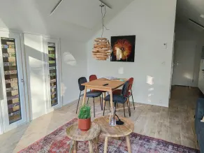 Chalet avec terrasse, piscine chauffée et jardin - Image 2
