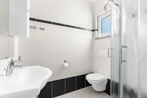 One Bedroom Apartment Hope III with Balcony near Poreč - Image 3