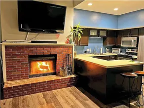 Tenney Hideaway - Near Ice Castles, Skiing, Natl Forest, PSU, Lakes, & Weddings! - Image 4