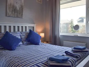 2 bedroom accommodation in Godshill, near Newport - Image 3