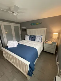 Modern, poolside Ogunquit 1br/1ba, just a 10 minute stroll into town. - Image 5
