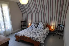 Character House for 6 People - Image 5