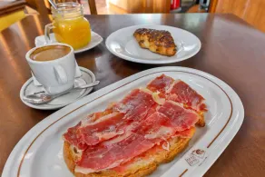 Hostal Alfonso XI - Image 5
