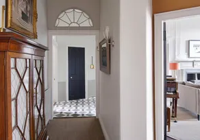 A fusion of Georgian and Modern. Impeccably furnished with excellent attention to detail! - Image 2