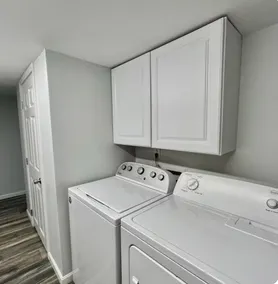 Modern 3bed 2bath, short drive to RRG, walk to stores and restaurants! So clean! - Image 4
