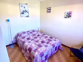Cozy F2 Apartment with Parking, 1km to Baths, Pet-Friendly, Sleeps 3 - Image 5