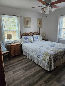 Offer discounts!  Dog friendly Country home sitting between 2 mountains - Image 5