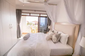 2 Bedroom condo on beach front - Image 2