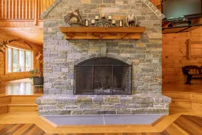 Stunning Retreat on 62 Acres, 7000 sq ft, Pool and Hot Tub - Image 3