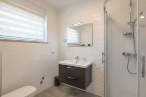 Holiday home with pool and air conditioning - Image 2