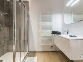 Modern house near beach with WiFi and parking - Image 2