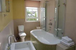 Appartement supérieur dans une maison de ville géorgienne classée dans le centre-sud de Londres - Image 2
