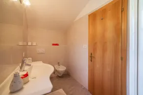 Apartment \"Texelblick Rainegg\" with Mountain View, Wi-Fi, Garden & Balcony - Image 3