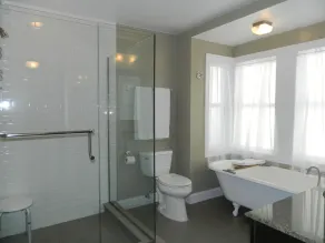 Luxus Suite mit Seeblick ~ Downtown Charlevoix Marina District - Image 2