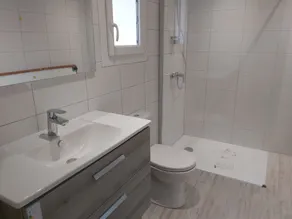 DOMINO, renovated 4-bedroom house, 150 m from the small beach. - Image 3