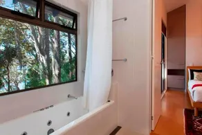 Noosa Deluxe Lakehouse 2 Bdrm (1 bedroom lockoff) Noosa's favourite lake retreat - Image 3
