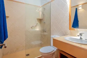 Apartamento de férias \"Villa Payu\" com piscina, Wi-Fi e ar condicionado - Image 3