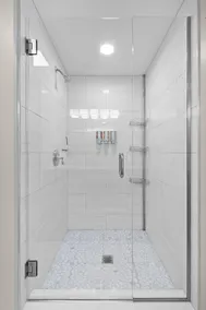 3325 Bright Urban Comfort - Image 3