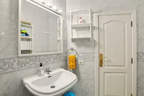 Totally renovated holiday accommodation \"Los Cristianos 2-bed beach property\" - Image 5