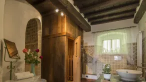 Beautiful villa in the heart of Mugello. Pool, jacuzzi, sauna. - Image 2
