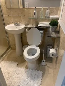 Newly renovated 5 bedroom house! - Image 5
