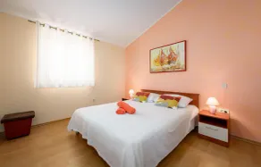 Amazing home in Tinjan - Image 5