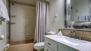 Parrot Landing – Tropical Old Florida Retreat                                      | Pool | Near Anna Maria Island | Sleeps 10 - Image 4