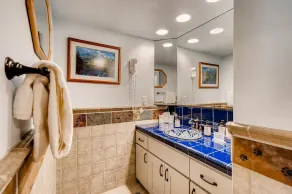 Premier 2BR 2BA in Lakeside Village- Kids Ski Free! condo - Image 5