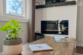 Vues sur la montagne, bain à remous et chalet acceptant les animaux - Image 2