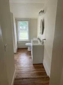 Luxury Apartment in Brownstown - Image 3