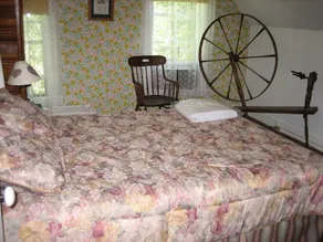 Norcross Cottage, quiet lakeside cottage in Maine moose country - Image 2