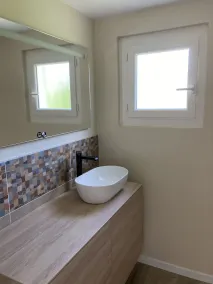 HUS MED PRIVAT POOL OCH STOR TRÄRSTRÄCK NÄR LEON CENTER - Image 3