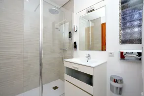 Duplex Apartment with Seaview, Wifi, 2 Terraces and Parking - Image 4