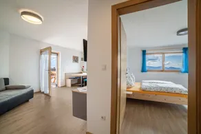 Apartment \"Oberhochmuthof\" with Beautiful View at the \"Meraner Höhenweg\" - Image 3