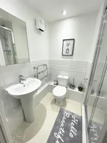 The chateaux luxury Apartment- 5 min from Bluewater shopping mall - Image 4