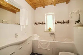 Die Villa Olive Harvest ist brandneu und verfügt über 3 Schlafzimmer und 3 Badezimmer. - Image 4